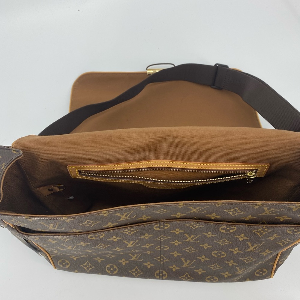 Louis Vuitton Bastille Messenger bag - Picture 13 of 14